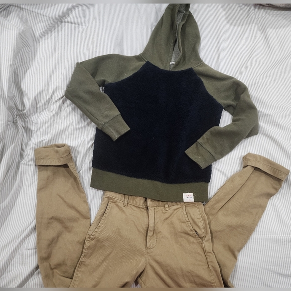 [ GAP] boys size 8,blue textured long sleeve hooded sweater w pocket  green arms - Picture 2 of 16